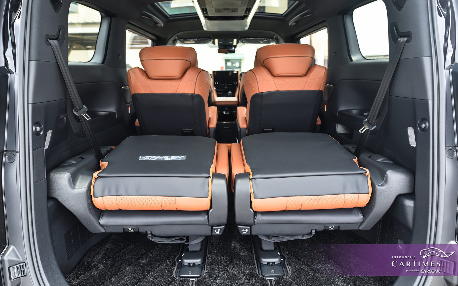 Toyota Vellfire 2.5Z Hybrid Premier photo 12